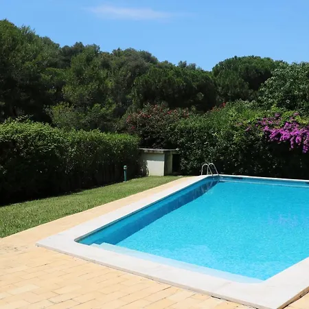 Beautilful Pool At Lägenhet *